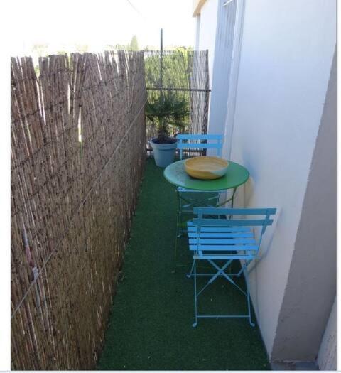 Ferienwohnung Les Tourterelles D'Avignon Exterior foto